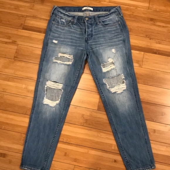 Hollister factory destroyed Boyfriendjeans size 27 - Picture 1 of 4